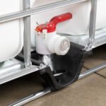 275 Gallon IBC Tote, New, UN Rated, 2 Camlock Valve, Composite Pallet, UV Additive - Image 4