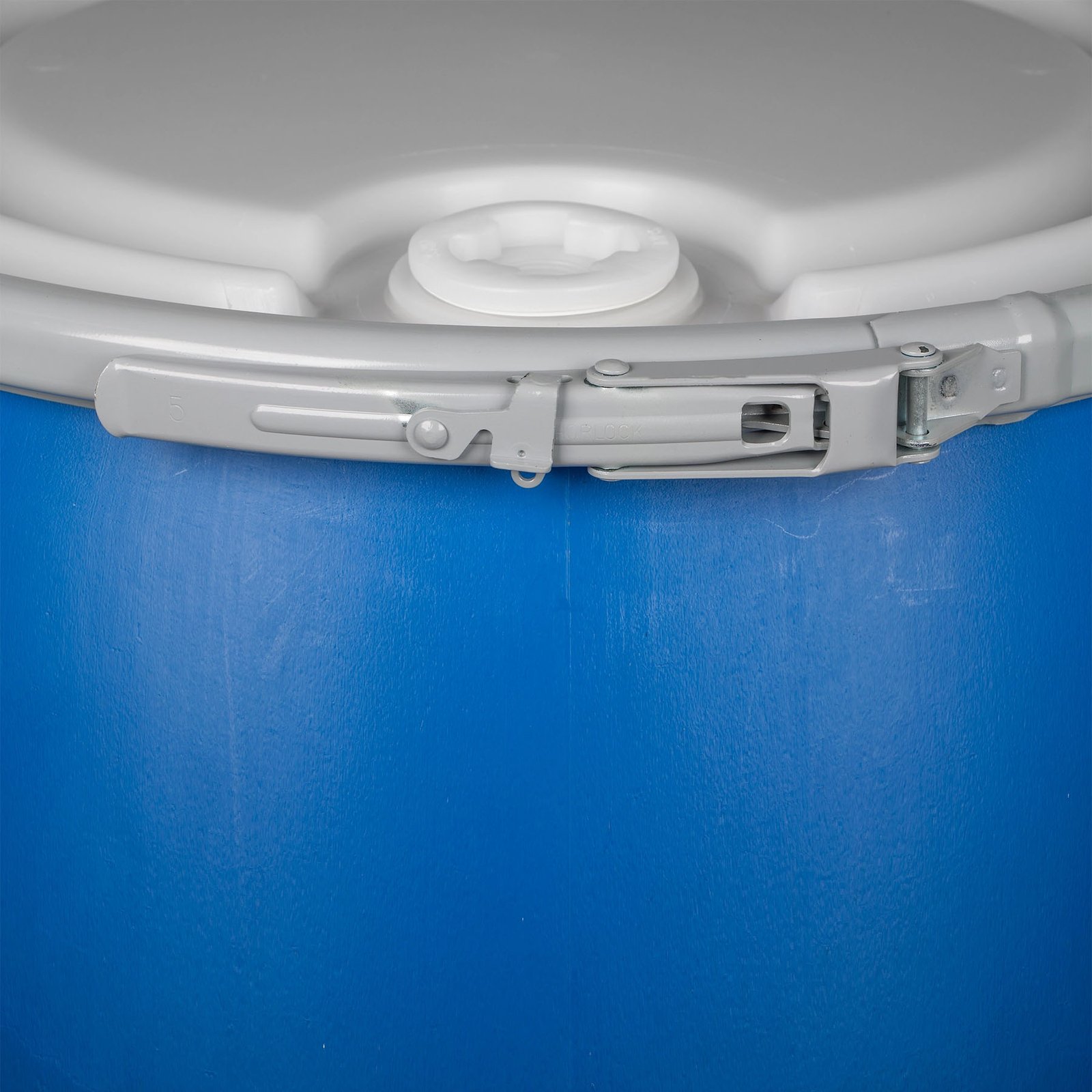 57 Gallon Blue Plastic Drum, UN Rated, 2" & 3/4" Fittings, Cover w/Lever Lock Ring Closure - Image 5