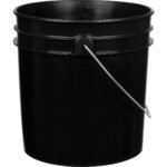 1 Gallon Black Plastic Pail w/Metal Handle, 248 Grams (P9 Series) - Image 2